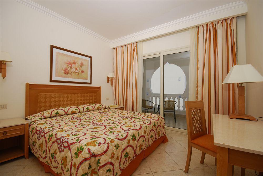Smartline Colour Beach Hotel Hurghada Exterior photo