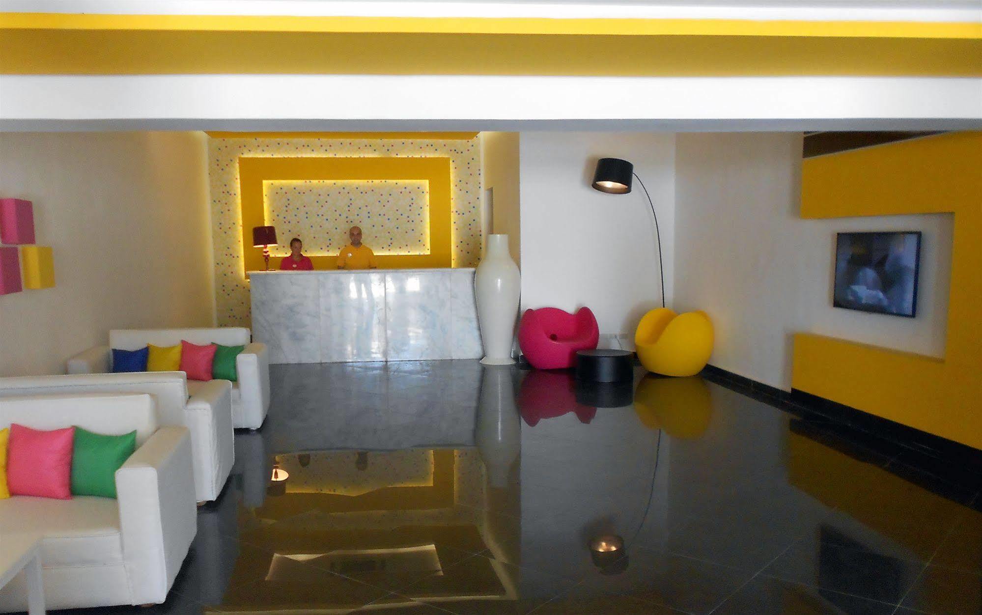 Smartline Colour Beach Hotel Hurghada Exterior photo