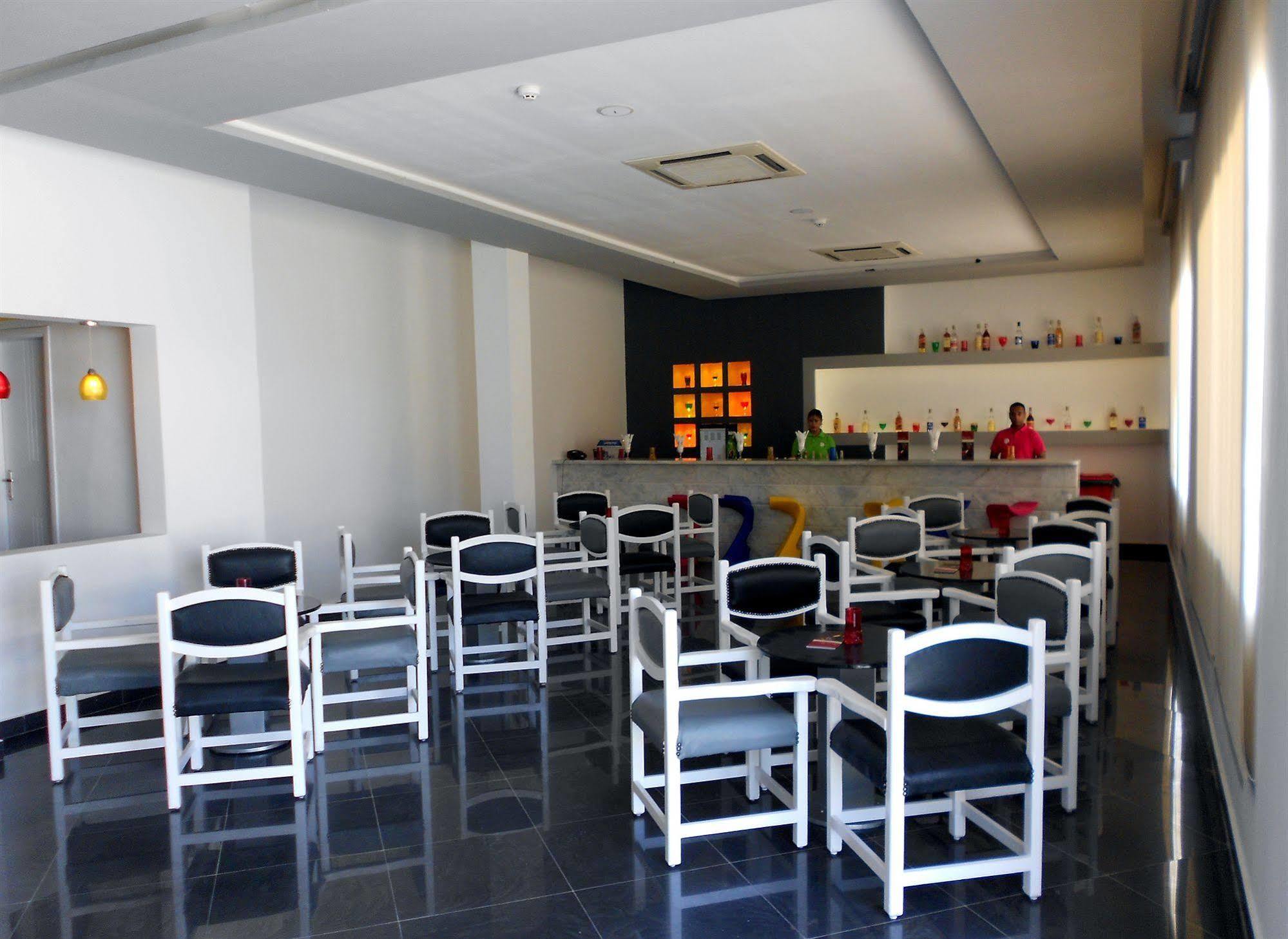 Smartline Colour Beach Hotel Hurghada Exterior photo
